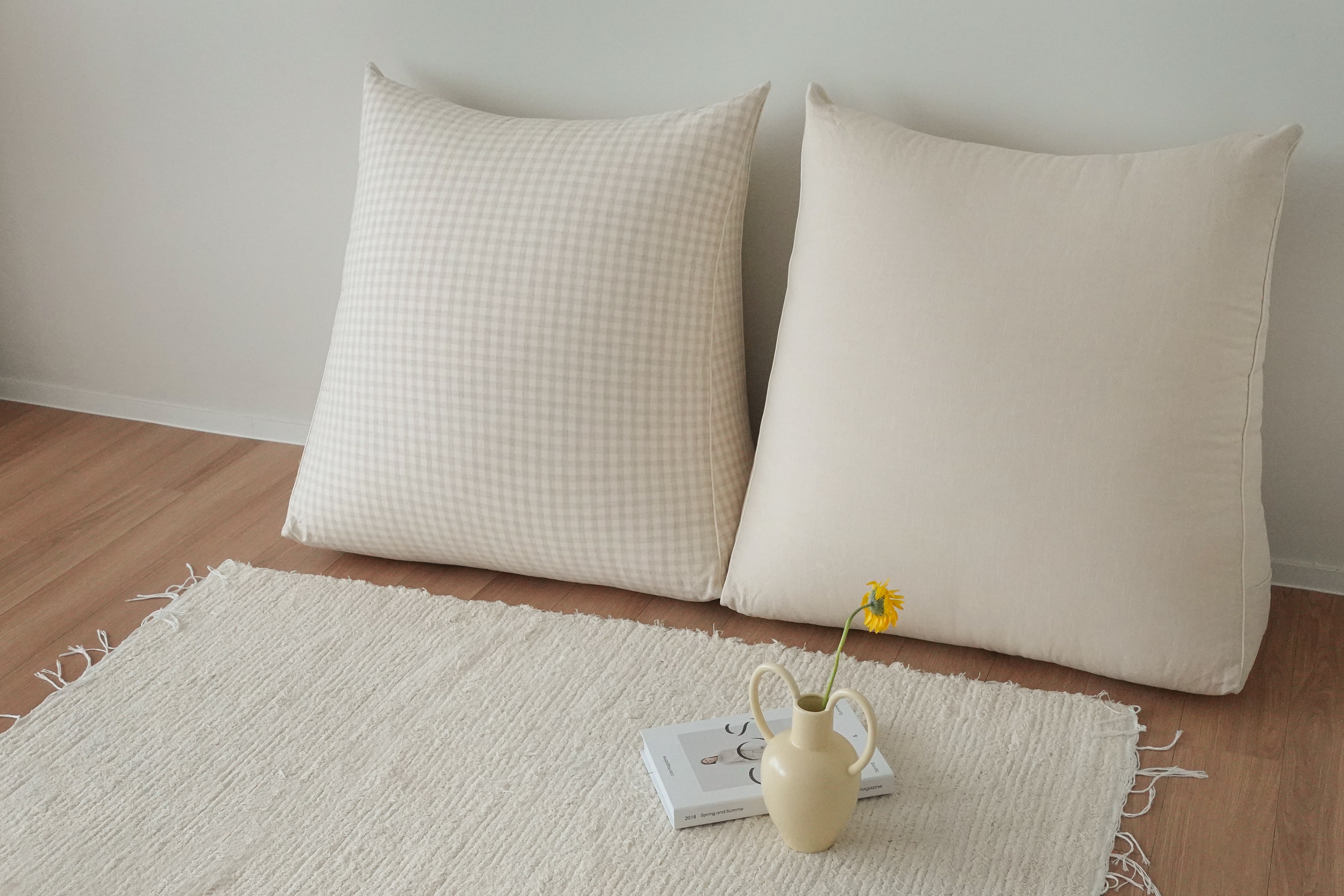 집앤콕삼각등받이쿠션